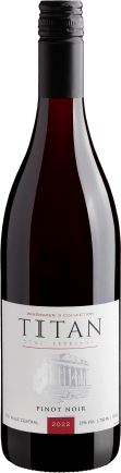 Titan God's Beverages Winemaker’s Collection Pinot Noir Valle Central D.O. 2022